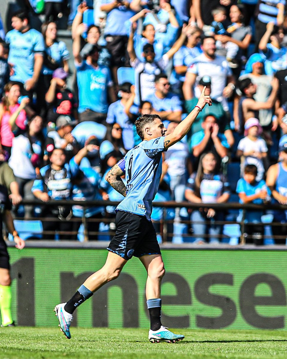 🤯 Pff, LOCURA de dato vía <a href="/girottismo_/">👉🏻🦁👈🏻 +20</a> 
Es la PRIMERA vez en la HISTORIA del fútbol argentino, que los MAXIMOS GOLEADORES son jugadores EXTRANJEROS
🇺🇾Michael Santos (13)
🇧🇴Pablo Vegetti (13)