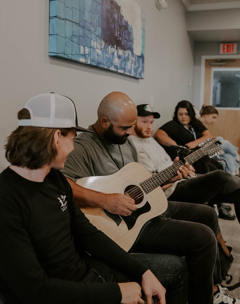 OESchool's tweet photo. Worship Lab is one of the classes that OE offers to its Worship Leadership Majors. This past year we have focused on the Hands and the Heart behind every worship leader. 

#oneword #shepherd #doorholder #lightgazer #degree #musicschool #bachelors #certificate #education #minis... https://t.co/ntr6iE1qzj