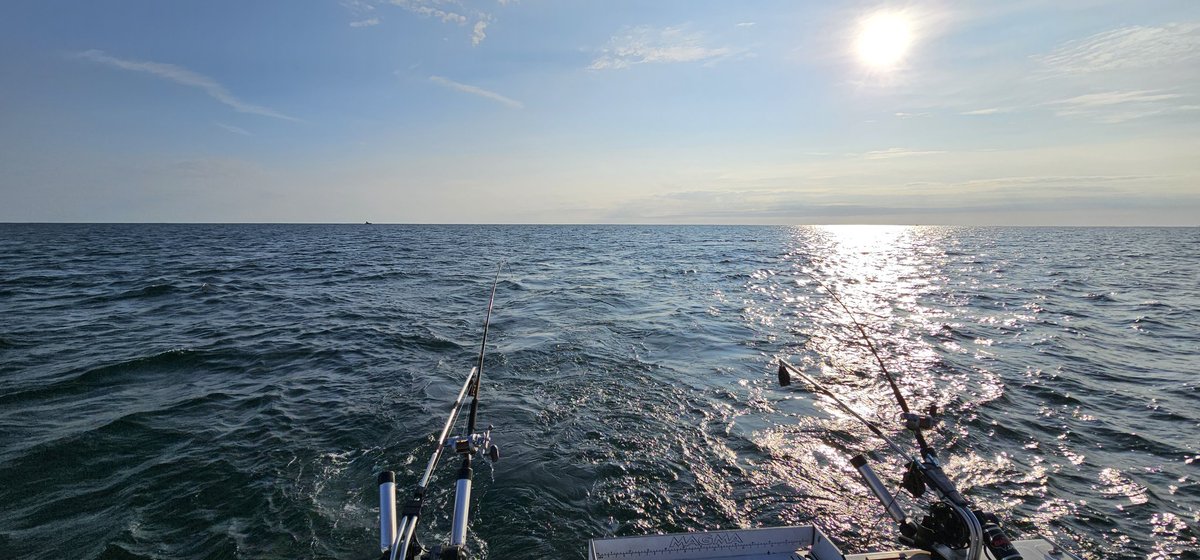 StarboardRail's tweet photo. Current situation. 
#GoodMorning #LLOTW #fishing https://t.co/q67Mkt9UaB