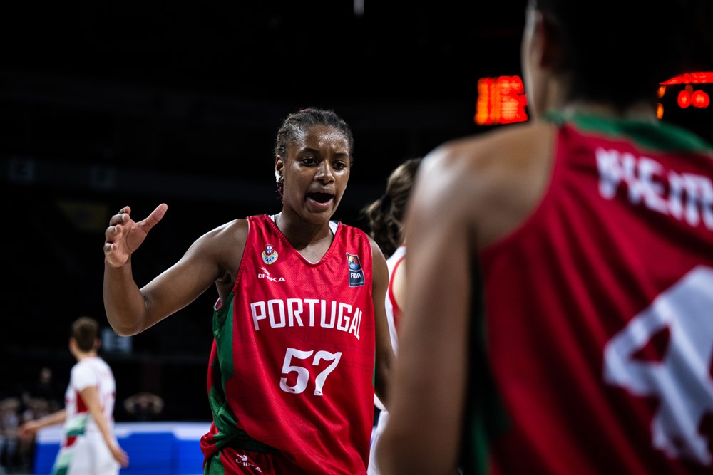 fpbasquetebol's tweet photo. 🏀 Hungria 🇭🇺 68-70 🇵🇹 Portugal
🏆 Campeonato da Europa de Sub20 femininos (Divisão A)
📍 Svyturio Arena
⭐️ Rita Rodrigues (11pts, 3res, 2rb)
📊 https://t.co/l62YpbPU1w

#SomosBasquetebol #FIBAU20Europe https://t.co/8pdWOhkbJq