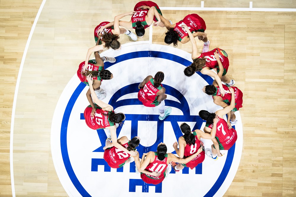 fpbasquetebol's tweet photo. 🏀 Hungria 🇭🇺 68-70 🇵🇹 Portugal
🏆 Campeonato da Europa de Sub20 femininos (Divisão A)
📍 Svyturio Arena
⭐️ Rita Rodrigues (11pts, 3res, 2rb)
📊 https://t.co/l62YpbPU1w

#SomosBasquetebol #FIBAU20Europe https://t.co/8pdWOhkbJq