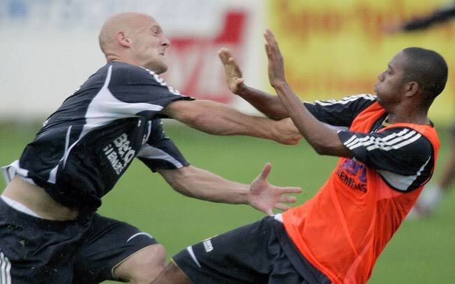 futnostalgico's tweet photo. Há exatos 17 anos:

Em 2006, Tommy Gravesen, do Real Madrid, começava a pré-temporada com força.

Nostálgico! https://t.co/3e9QM931de