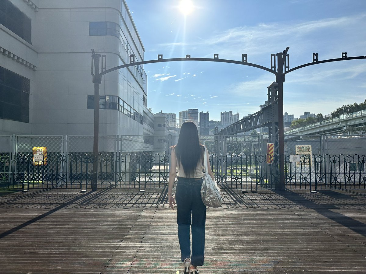 DayeonDyoa's tweet photo. #다연

🌞

#여름 #휴가 #서울역 #ootd https://t.co/5psPOiS3bv