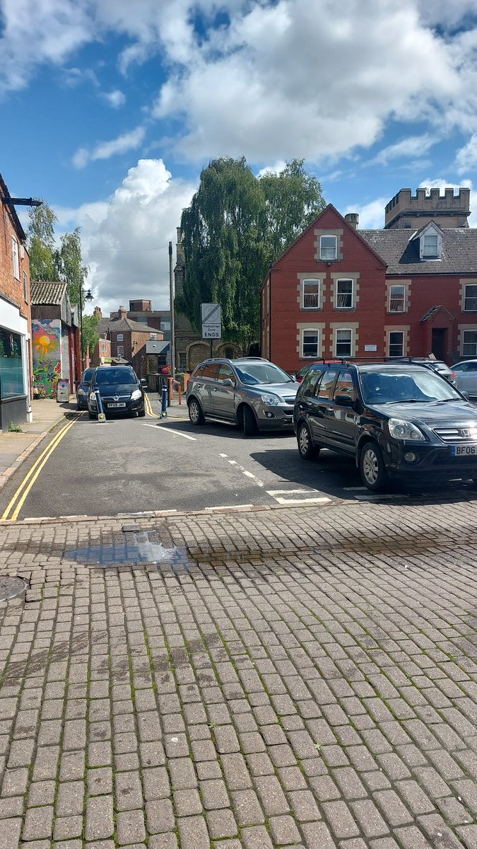 ⭐Yella belly tweet media