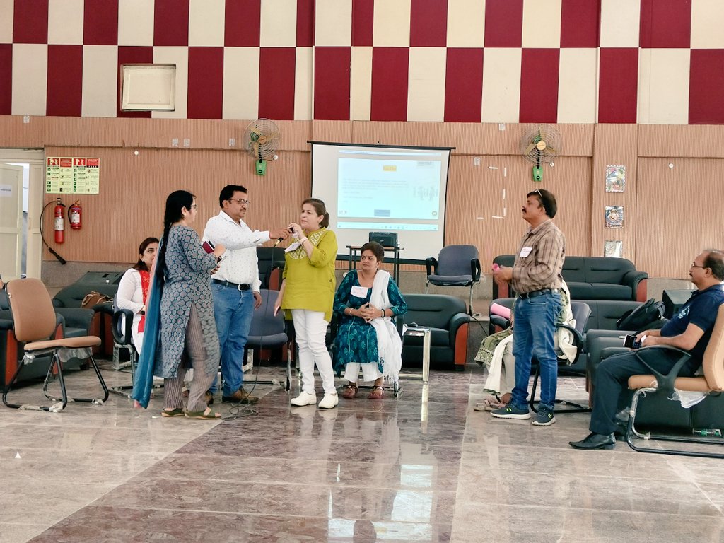MeenakshiMalha2's tweet image. Objectives of #LearningImprovementCycle 3 during @TDCProgram:
✅ #ManagingTime Effectively 
✅Utilise Innovative #Facilitation techniques
✅Integrating #BrighterMinds activities in #ClassroomRoutines 

Gratitude 💐💐
@Dir_Education @SCERT2021 
@karkardoomadiet @STIReducation