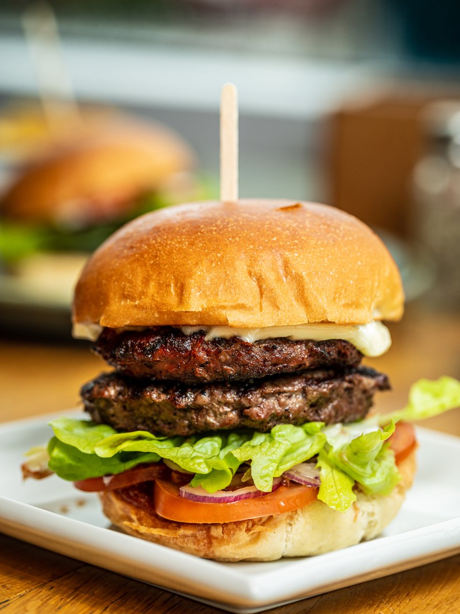 HonestlyKitchen's tweet image. Cheeky mid-week takeaway anyone? What's your go-to?🍔

#takeaway #midweekmeals #organic #supportlocal #carrickonshannon