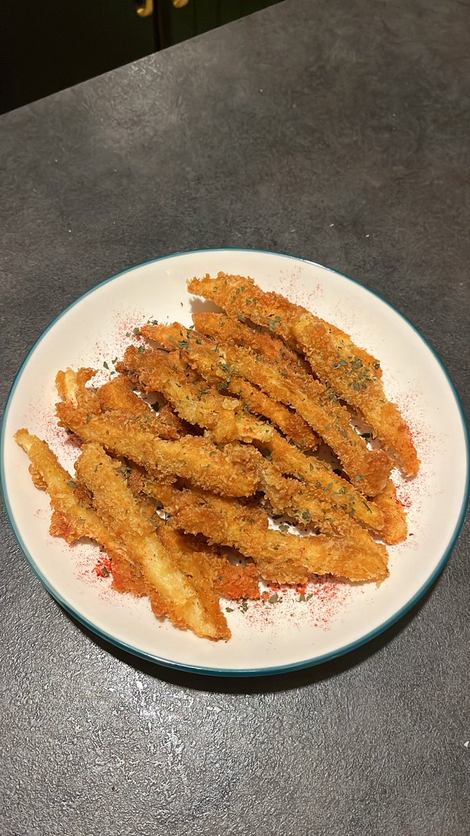 realestaterazha's tweet photo. those yang suka makan terung, try goreng tepung macam ni. lembut dekat dalam rangup dekat luar. yang tak makan terung pun boleh try. tak rasa terung pun, rasa ikan. Sedap tak tipu 🍆

# done share tips yang tidak diminta https://t.co/mqegHvUcCt