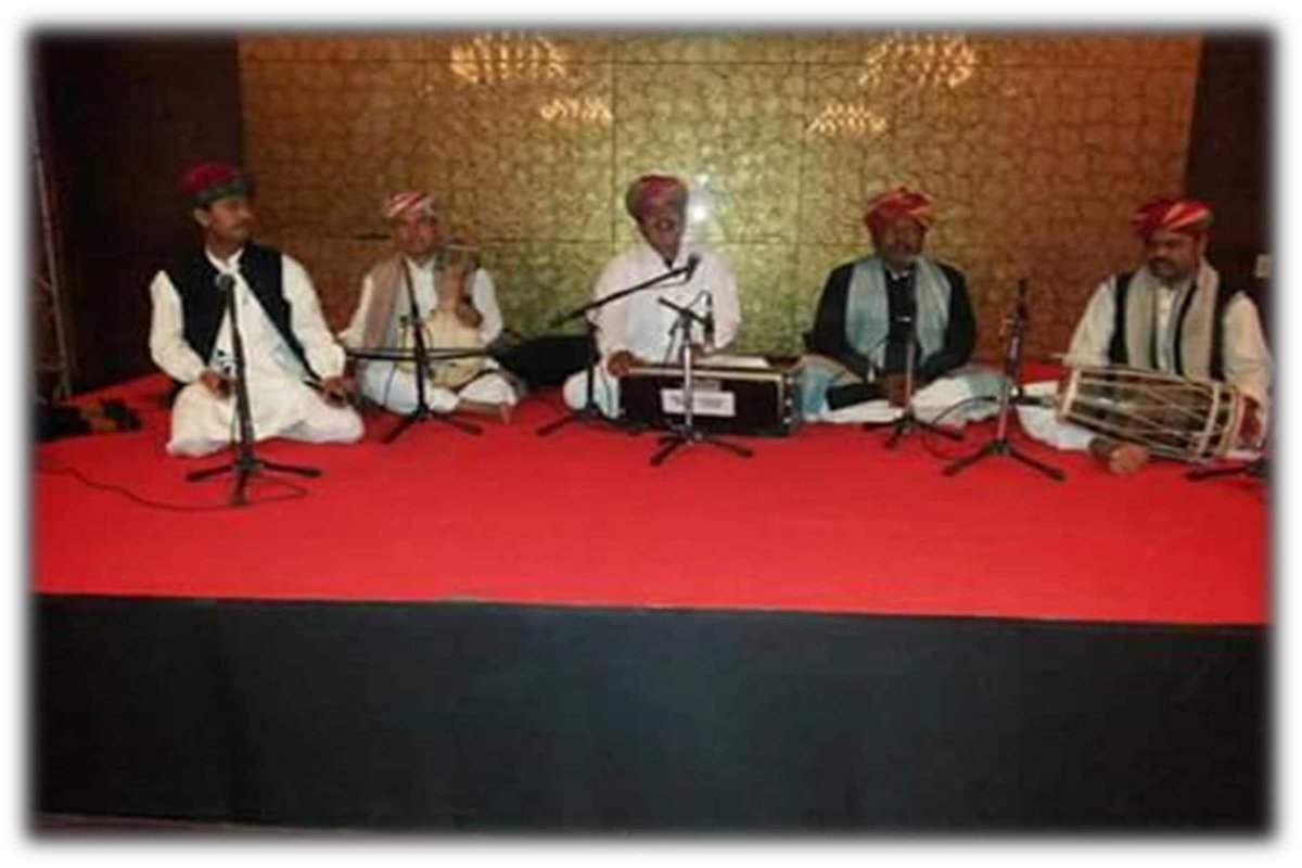 weddings_map's tweet photo. MANGANIYARS - Rajasthani Folk!!
A team of 5 musicians taking you on a journey through the desert of Rajasthan. 2 hours of folk music from India.

Sit back and enjoy!!!! 

DM us for more details or click the link in bio.
.
.
.
#weddingsmap #weddingplanner #wedding #engaged https://t.co/tBrxoKmL98