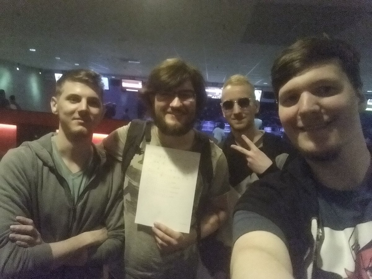 ArthurTheGuy's tweet photo. Gar Binks meetup clear!
1st picture from left to right:
RandomErik, Welowas, Sparxe, EchoMask

Lots of fun activities ranging from playing 3D blacklight minigolf to spontaneously watching the Oppenheimer movie at a cinema

It was a great week 🤩
Hope to see y'all again next year! https://t.co/PjLkIqH4JC