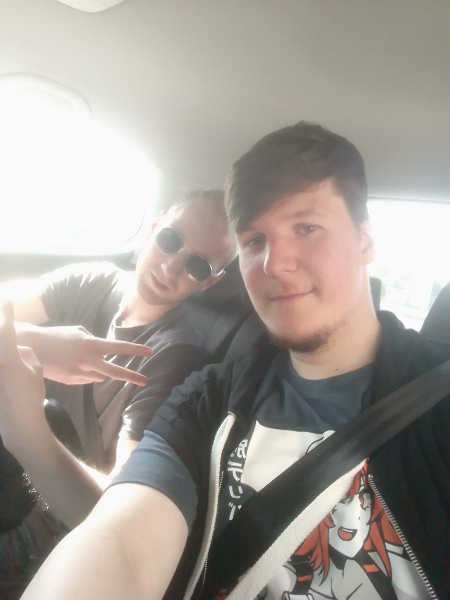 ArthurTheGuy's tweet photo. Gar Binks meetup clear!
1st picture from left to right:
RandomErik, Welowas, Sparxe, EchoMask

Lots of fun activities ranging from playing 3D blacklight minigolf to spontaneously watching the Oppenheimer movie at a cinema

It was a great week 🤩
Hope to see y'all again next year! https://t.co/PjLkIqH4JC