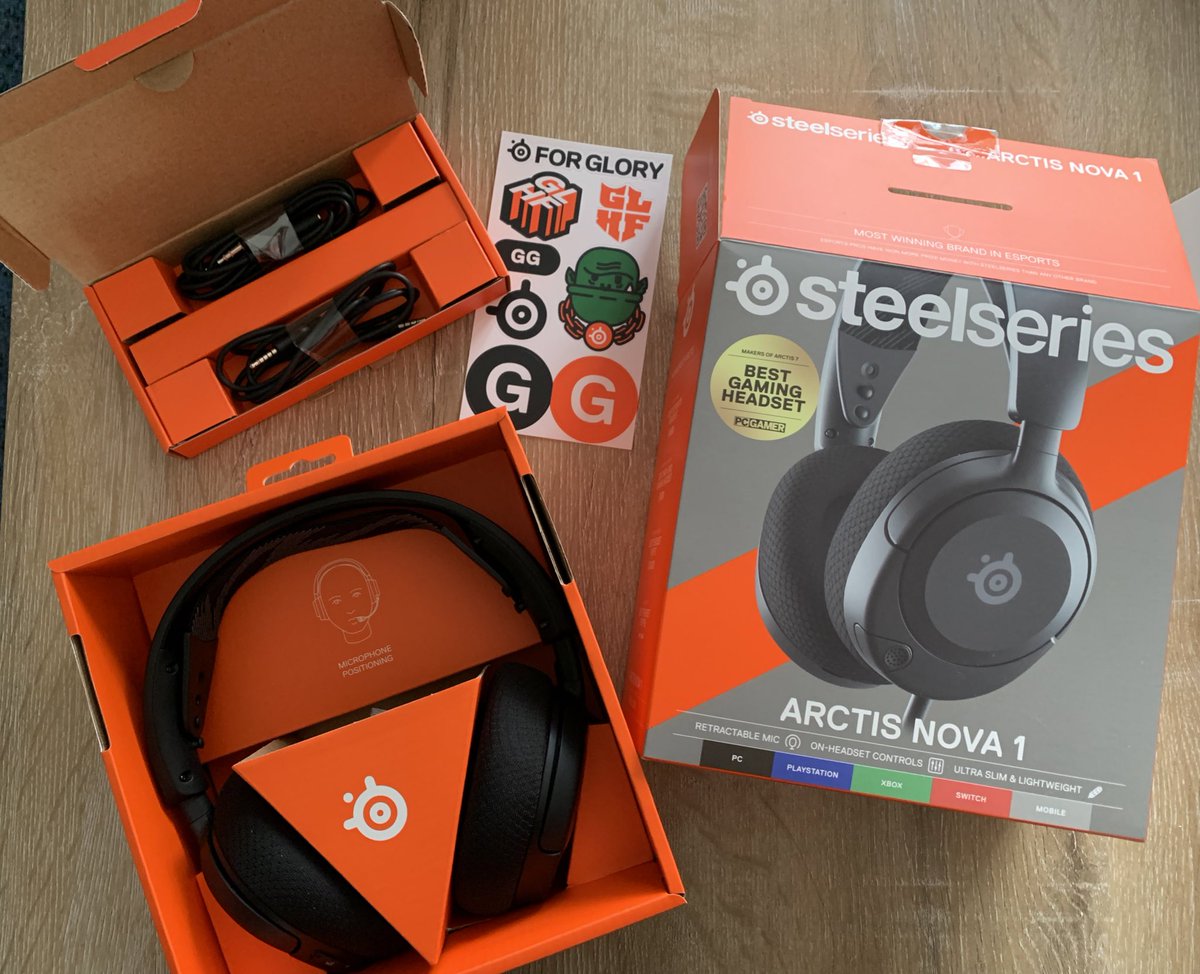 MistiqueMoon_'s tweet photo. Streaming tonight at 7PM GMT with my new @SteelSeries Arctis Nova 1 headphone. I am loving the quality and the simplicity of the headphone! 🌟 https://t.co/eUtmyPXuAL