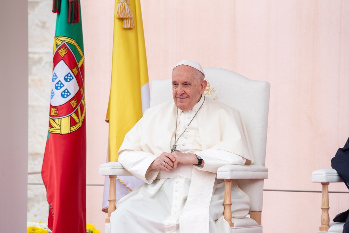 🇵🇹The Pope @Pontifex has arrived in Portugal!🇻🇦🙏

🙏We #PrayTogether for the #WYD #Lisbon2023 @wyd_en @clicktoprayapp @elvideodelpapa