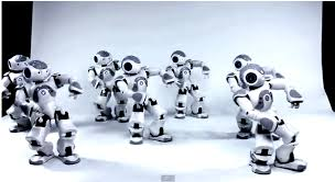 swarm #Robotics  multiple robots collectively solve problems by forming advantageous structures and behaviors similar to the ones observed in natural systems, such as swarms of bees, birds, or fish.
