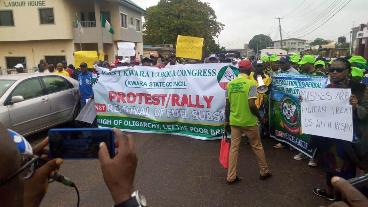 SHOPEN_ONLINE's tweet photo. Fuel Subsidy : Joint Kwara Labour Congress hold protest in Ilorin 

#NLC #Protest #Fuelsubsidy https://t.co/lmOmUf86CU