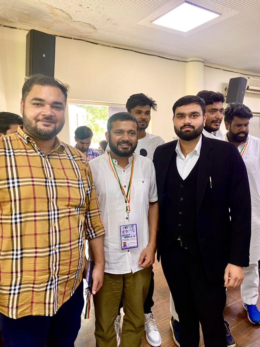 mohit_lakra0038's tweet photo. क्रांतिकारी मुलाक़ात !

NSUI के राष्ट्रीय प्रभारी श्री @kanhaiyakumar जी!

धन्यवाद बड़े भाई @akshaylakra17 प्रदेश प्रभारी @NSUIUttarakhand को, सपने को हक़ीक़त करने के लिए! https://t.co/D6hFVhJDmt
