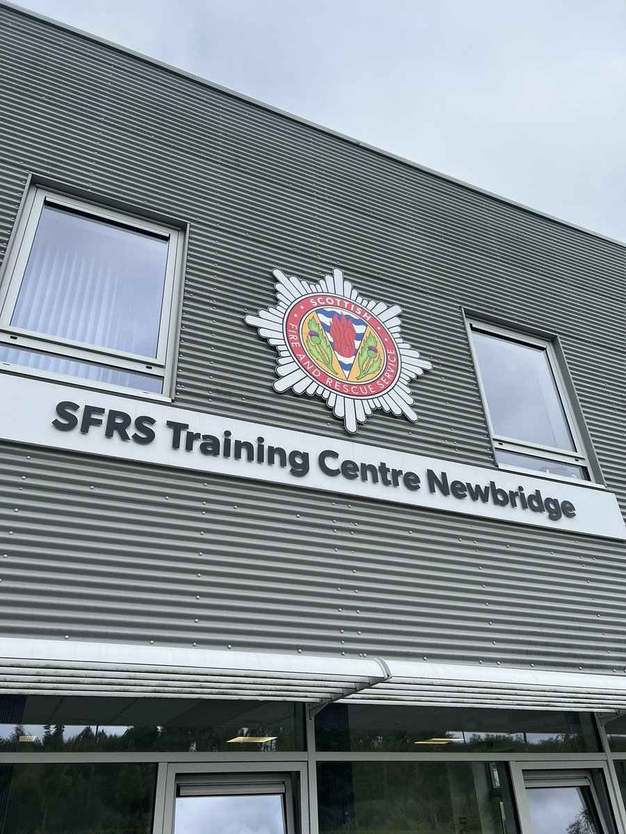 adewillard's tweet photo. From one SFRS to another! Thank you to @scotfire_Edin for showing us around your live fire units. Some excellent technology and learning shared 🔥 https://t.co/ZvNVc6R8qd