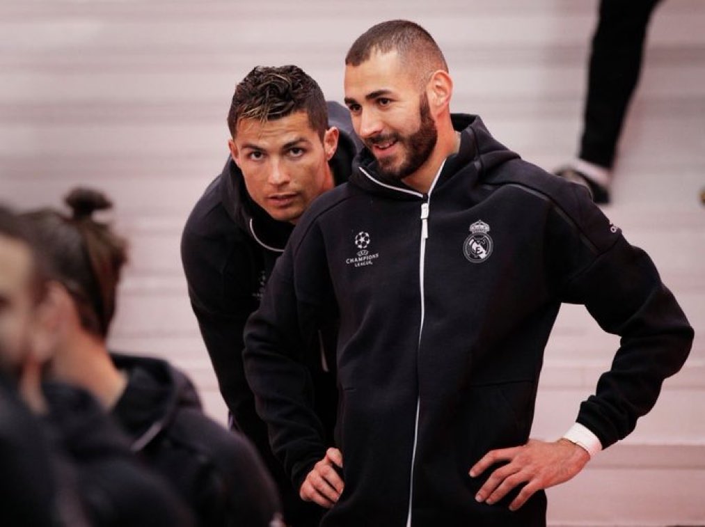 MadridXtra's tweet photo. Cristiano Ronaldo is Real Madrid’s top scorer of all time and 2nd top assister

Karim Benzema is Real Madrid’s 2nd top scorer of all time and top assister.

Both signed in the same transfer window. https://t.co/OpCLUY6ya9