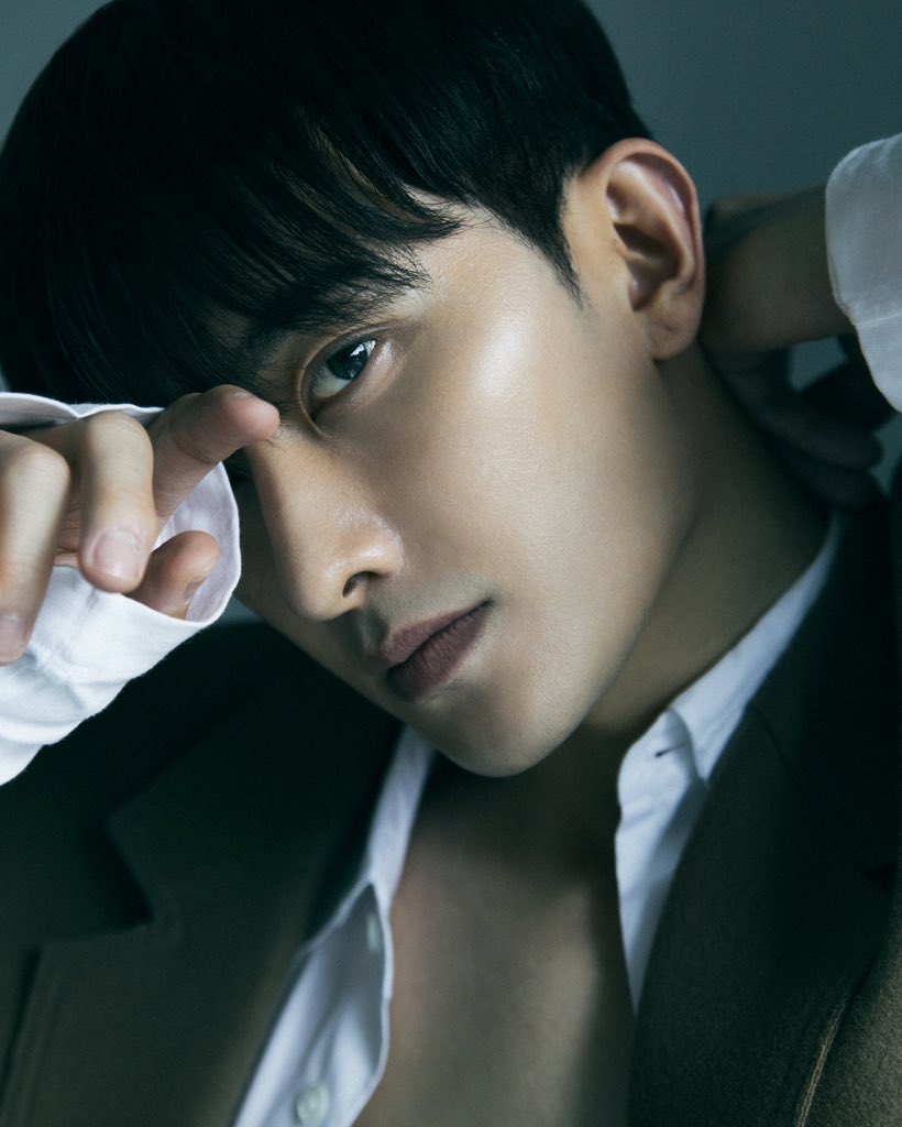 zhoumi_419's tweet photo. 📷❤️
malam sayang， harus mimpikan aku yah!
#Zhoumi #周觅 #조미 https://t.co/fa7rVP8dTL
