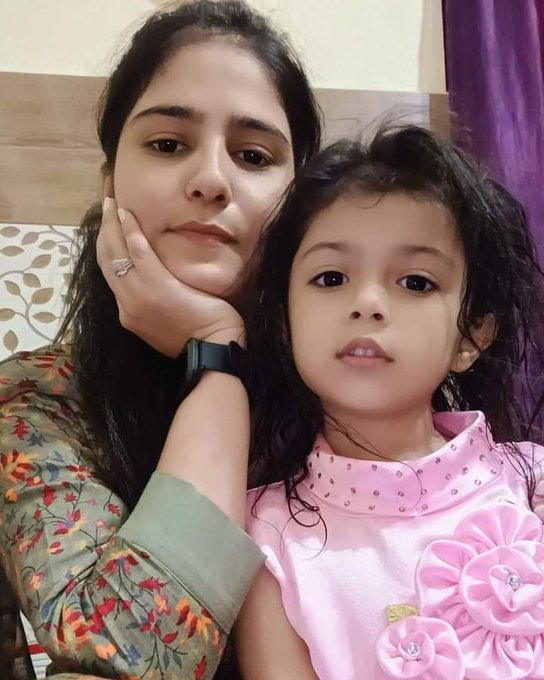 प्रज्ञा दुबे 💗🌹❤️ tweet media