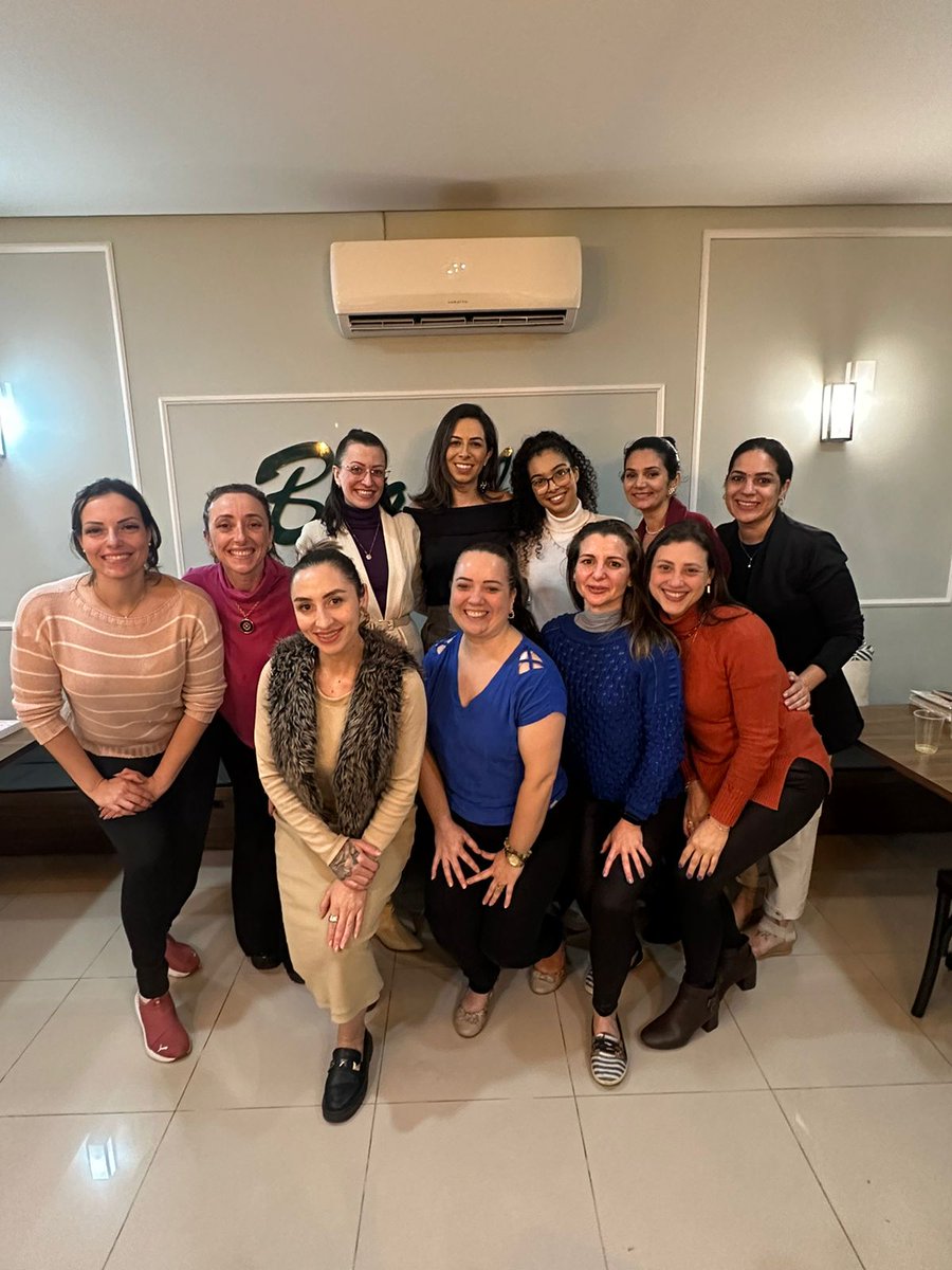 tortolys's tweet photo. Oi meninas! Tudo bom? *;*  

Vocês costumam participar de eventos para construir networking? Eu amo e, nesse post compartilho um pouco da minha experiência em um evento que ocorreu na minha cidade, aqui em Blumenau/SC.

https://t.co/1JG5YKtkDq

Me diz o que achou depois =D https://t.co/HwcC2CJJiG