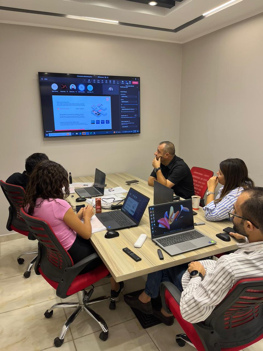 AdaaApps's tweet photo. 📢 Exciting News!📷Our team is thrilled to be embarking on a journey of learning and innovation!📷 #ClientExperience #ProfessionalDevelopment #RealTyme #ADAAApps https://t.co/kwF3he9kq1