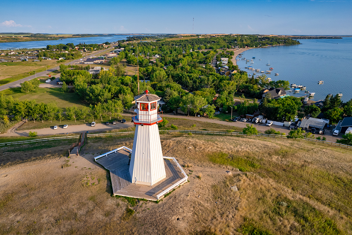 KarpanParkland's tweet photo. The lighthouse at Cochin @Saskatchewan overlooking Jackfish and Murray Lakes. So, why does Cochin have a lighthouse? The answer is why not? #ExploreSask #ExploreCanada #TMACtravel #satw
#ThePhotoHour #stormhour #onlyinsask https://t.co/CgR1uSgsFz