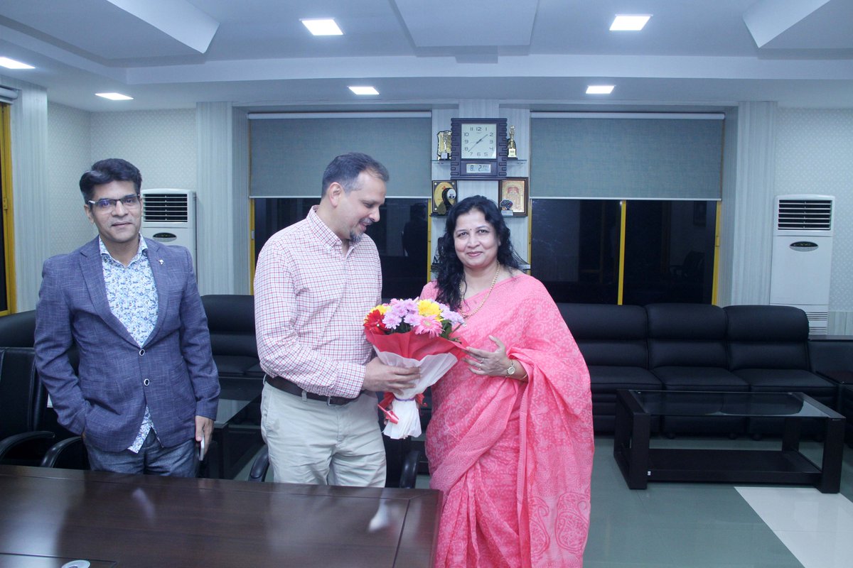 sasmita1samanta's tweet photo. Happy to meet Prof. Ritesh Mistry, Associate Professor, University of Michigan, USA at KIIT-DU. We discussed various strategies for future collaboration while sharing ideas. https://t.co/ArxbcKHGti