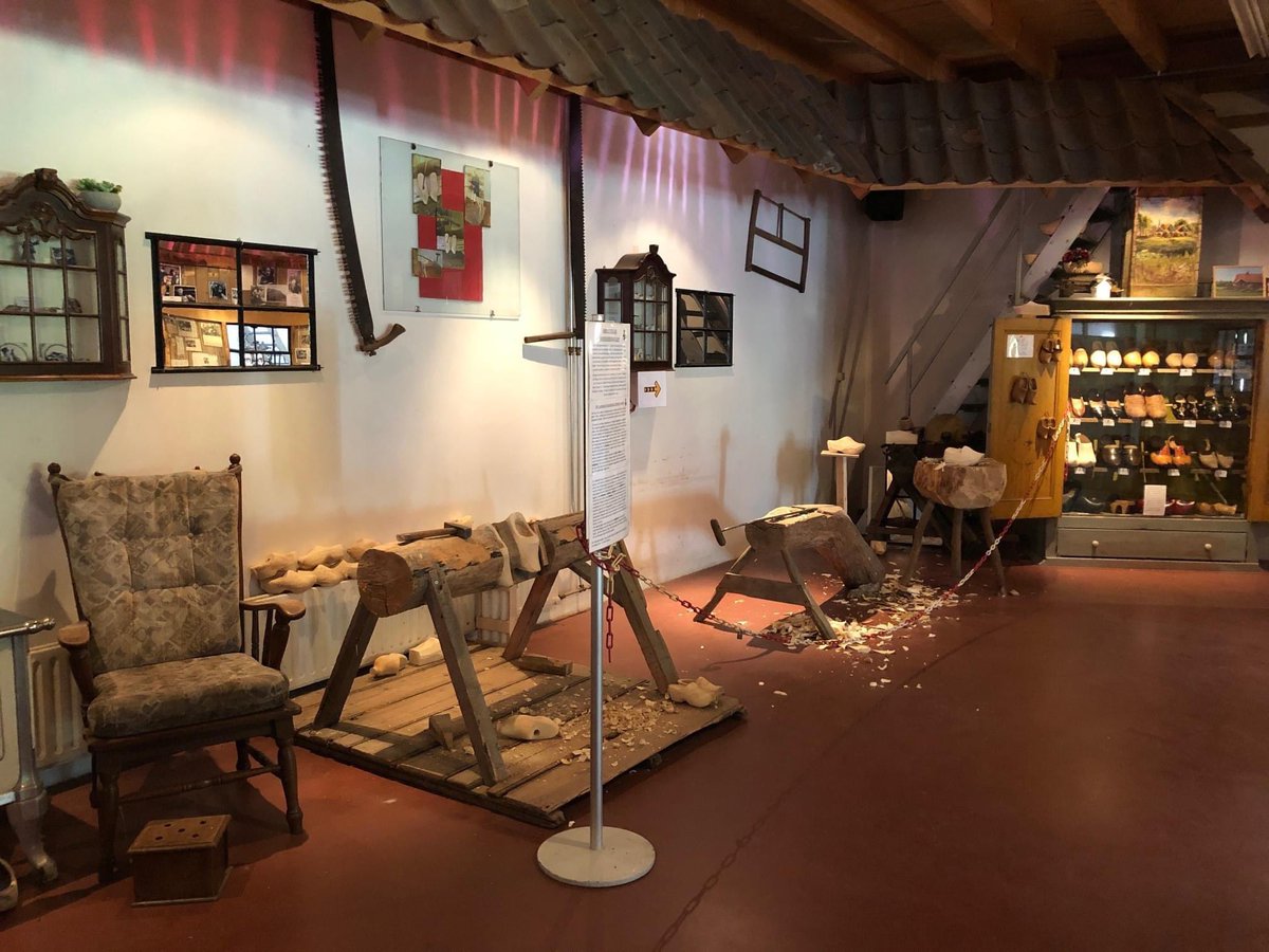 TiDeLutteLosser's tweet image. 𝐒𝐥𝐞𝐜𝐡𝐭 𝐰𝐞𝐞𝐫 𝐭𝐢𝐩𝐬! ☔️

Het regent, het regent, de pannen worden nat... Wij hebben een aantal tips voor jullie om ook deze regenachtige dagen goed door te komen 🥳

Bekijk onze tips: 
visitdeluttelosser.nl/zien-doen/nieu… 

#slechtweertips #slechtweer #twente #visitdeluttelosser