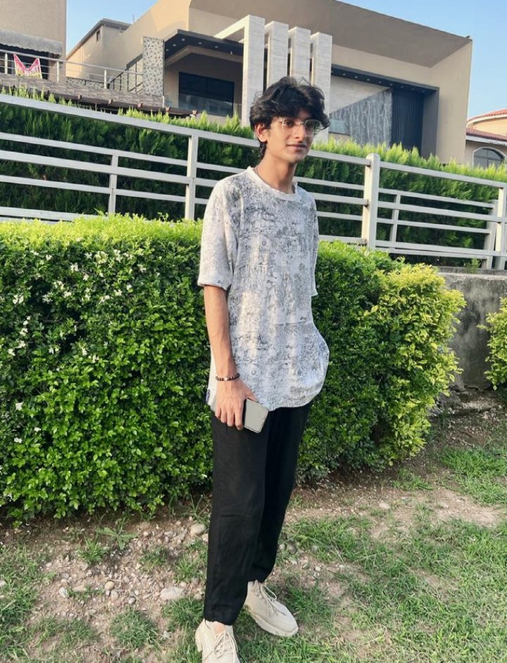 itxjunaidkhaan's tweet image. 