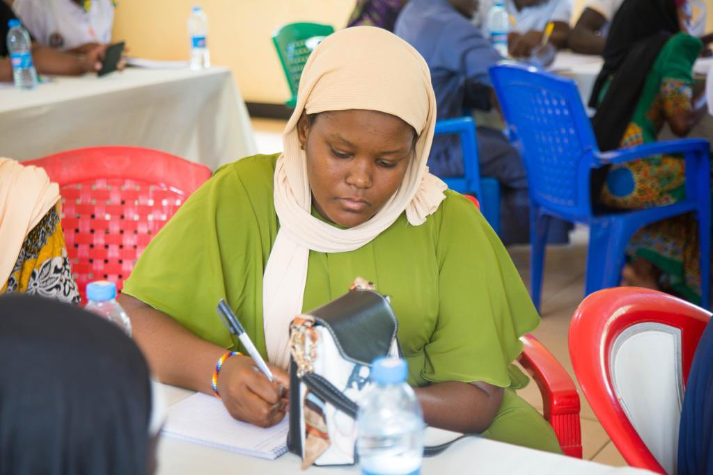 WHYMYCATISSAD tweet media