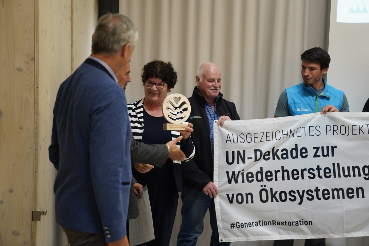 Rupert Seidl (@rupertseidl) on Twitter photo Congrats to #BerchtesgadenNationalPark for winning an award by @BMUV & <a href="/BfN_de/">BundesNaturschutzAmt</a> for ongoing efforts to restore forests. Happy to be part of the team, contributing sci evidence to practical restoration, in the <a href="/UNEP/">UN Environment Programme</a> decade on ecosystem restoration! <a href="/Dekade_Rest_DE/">UN-Dekade Restoration DE</a> @cedollinger Congrats to #BerchtesgadenNationalPark for winning an award by @BMUV & <a href="/BfN_de/">BundesNaturschutzAmt</a> for ongoing efforts to restore forests. Happy to be part of the team, contributing sci evidence to practical restoration, in the <a href="/UNEP/">UN Environment Programme</a> decade on ecosystem restoration! <a href="/Dekade_Rest_DE/">UN-Dekade Restoration DE</a> @cedollinger