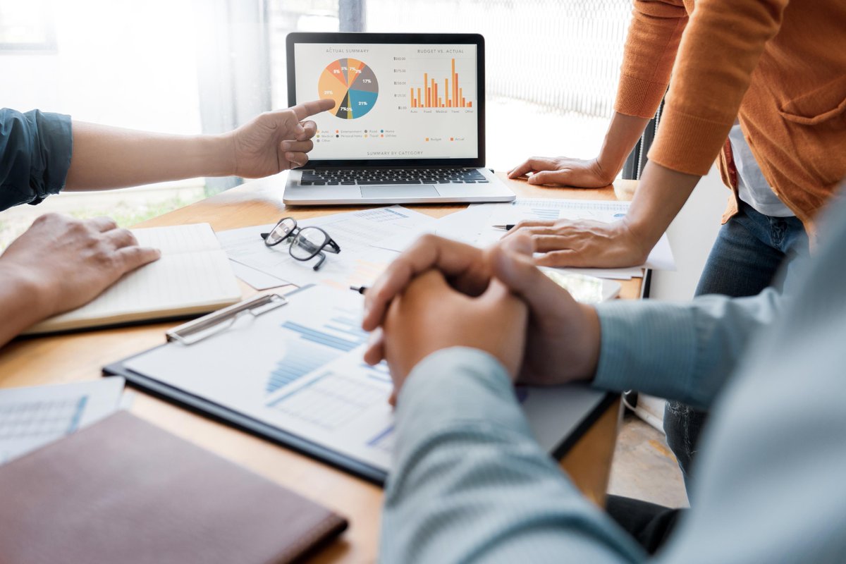RaineDigitalDM's tweet photo. 🔎 Looking to hire a marketing agency but not sure what to ask? Our latest blog post is here to guide you through the most crucial questions to ensure you find the perfect fit for your business! 💼💡 #MarketingAgency #BusinessGrowth #MarketingStrategy. ... https://t.co/IvwaXS3Twr https://t.co/qShWwXh8F6