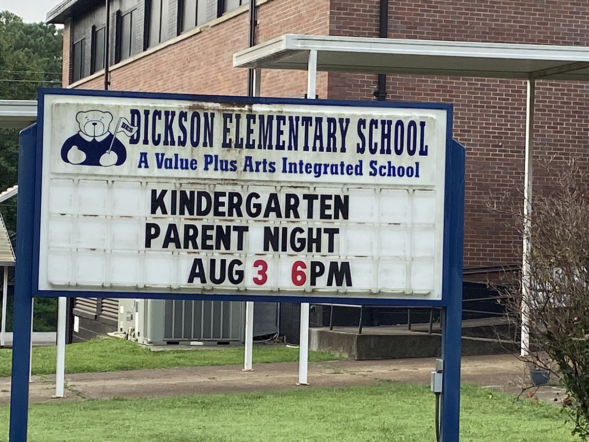 M_Wills2329's tweet photo. Looking forward to getting our newest Bears off to a good start! Hope to see all of our K parents tomorrow night! #foundationfirst #parentparticipation #partoftheMOVEment @Desbears @DCS_TN https://t.co/lBNDJZ93vX