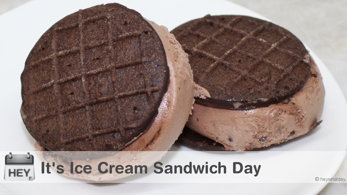 It's Ice Cream Sandwich Day! 
#IceCreamSandwichDay #NationalIceCreamSandwichDay #Dessert