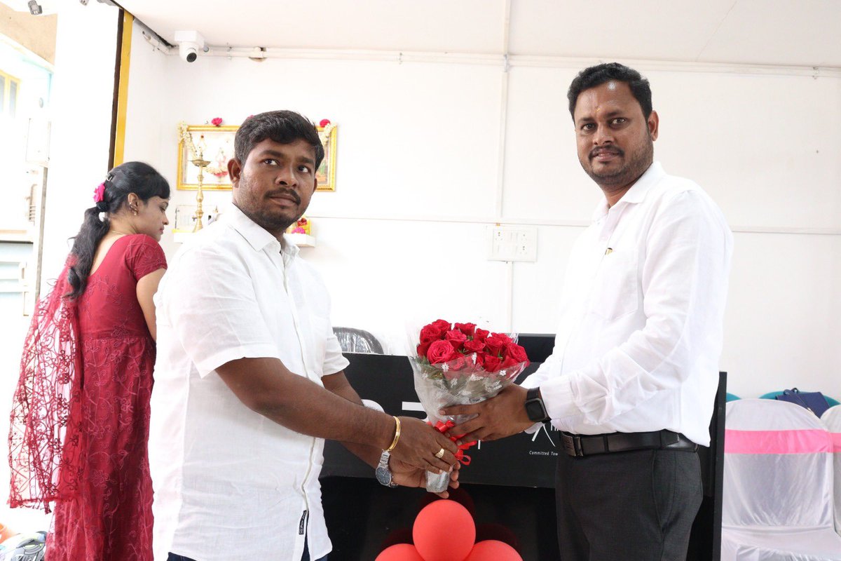 5_enterprises's tweet photo. Thank you Innokaiz team for inviting me as a Cheif guest@  I-SHOP grand opening #durgadevi #Ramesh #Suganthi #Ajay #monisha #sudha #Srinivasan #Rex #Dinesh #durai #Sukumar https://t.co/EIxN7wIBXB