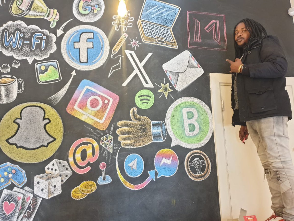 MotoRepublik's tweet image. #ManAtWork 
Shaa this is pure talent, creativity at its best. Creativity is a  mindset, its a choice and its more than just making something beautiful but meaningful. 
#Creativity #Artistic #MotoRepublik #SafeSpace #Content #SocialMedia #TakeOver