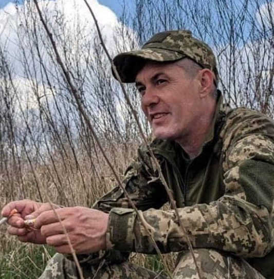 latiniano's tweet photo. ур��женец Северной Буковины, этнический румын, старший сержант Анатол Русу, погиб в бою с русскими оккупантами при выполнении боевого задания

Герою Слава! 🇺🇦 https://t.co/yysFa7KDgD