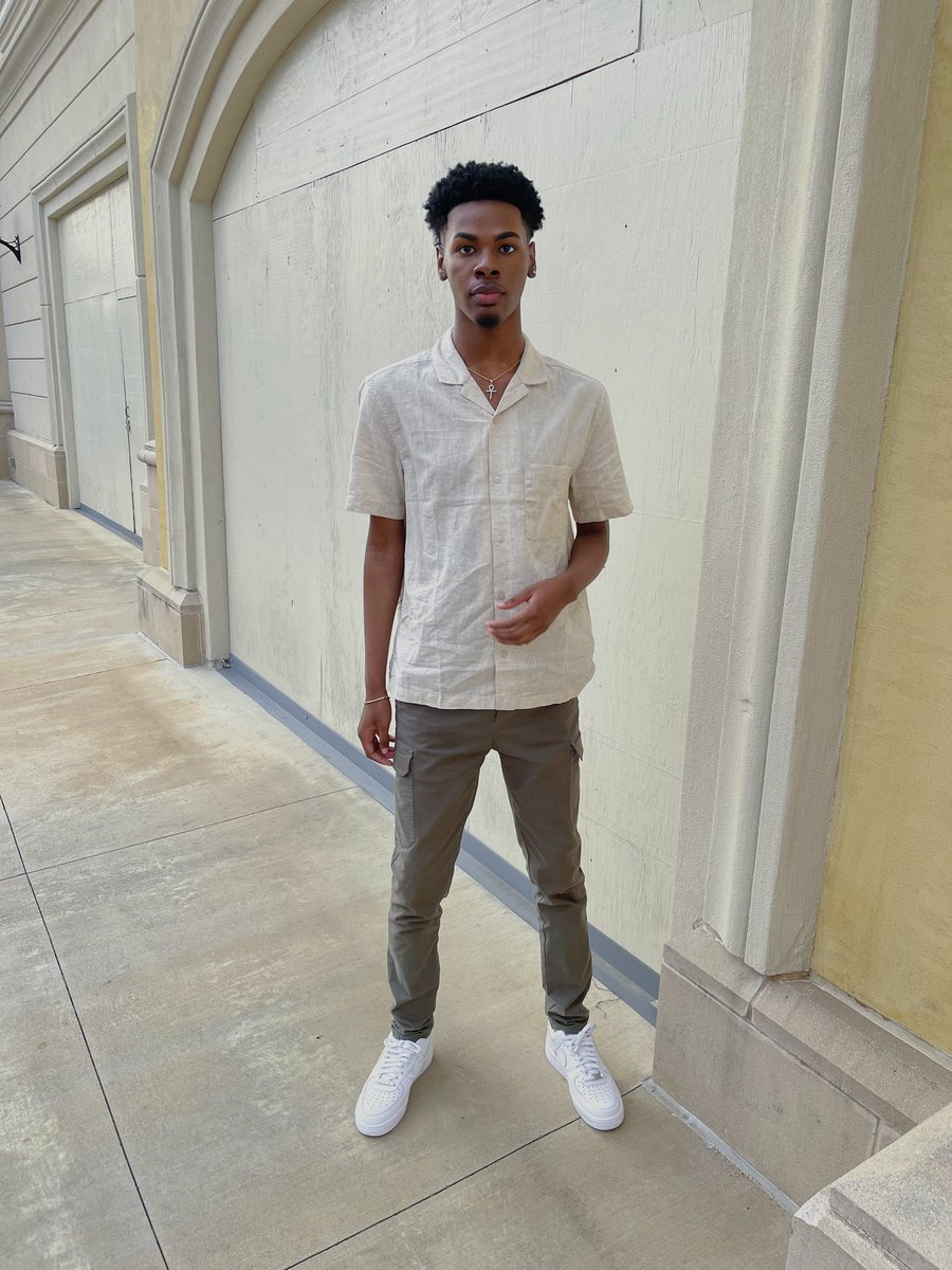 9uintel's tweet image. #WhosWhoOfJSU 
🫧 Quintel , Quin , or Q 
🫧 LIT 26 
🫧 Insatiable Modeling Sqaud 
🫧 Business Major
🫧 Entrepreneur (HIS SKIN) 
🫧 Upcoming Content Creator
🫧 Introvert 
🫧 SkinCare Guru 
🫧 Photogenic 
Follow Me On Instagram : @9uintel