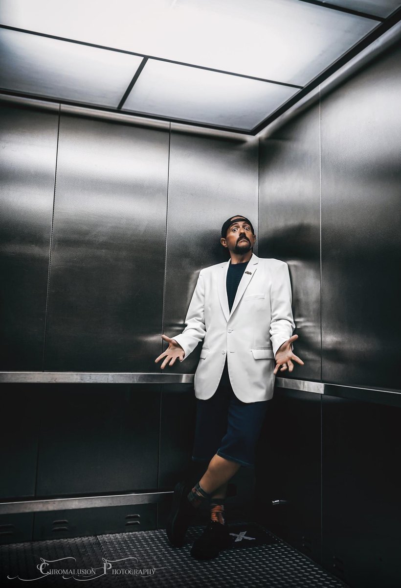 HorrorFilmmaker's tweet photo. Happy Birthday to the man who inspires me the most! The one who has pushed me to do more and follow my dreams as a filmmaker. I am forever grateful for this opportunity you gave me. I can’t wait to shoot again! 🙏🎉📸 @ThatKevinSmith #KevinSmith 
https://t.co/fBdUkZlQPB https://t.co/DQ6dS6krV4