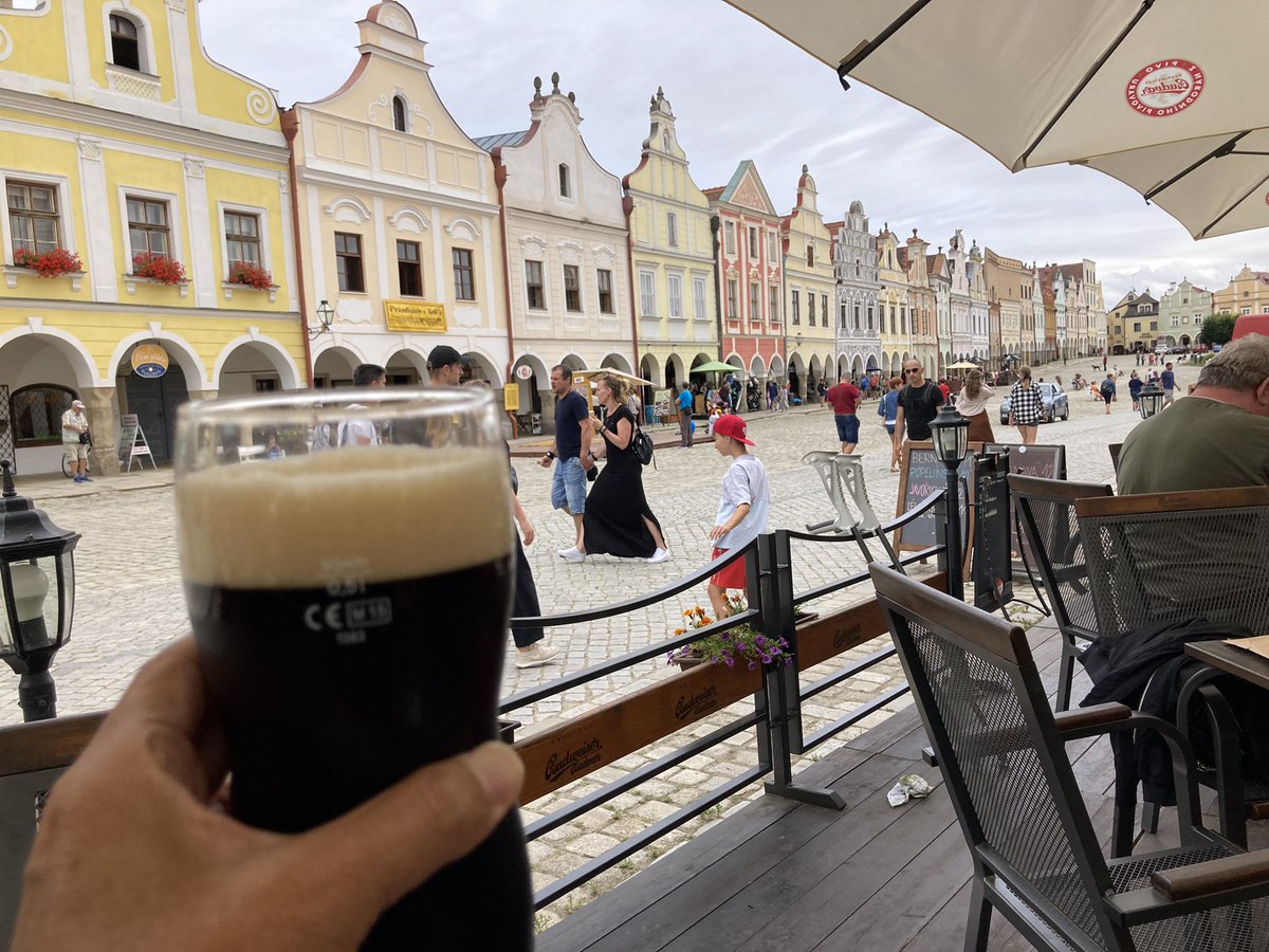 euro_tour's tweet image. テルチ(🇨🇿チェコ)。
本日の風景より。
①昼食
昼食にチェコ料理スヴィーチュコヴァーをいただきました。サーロインステーキに特製のソースが美味な逸品です。美味い😋
#チェコへ行こう