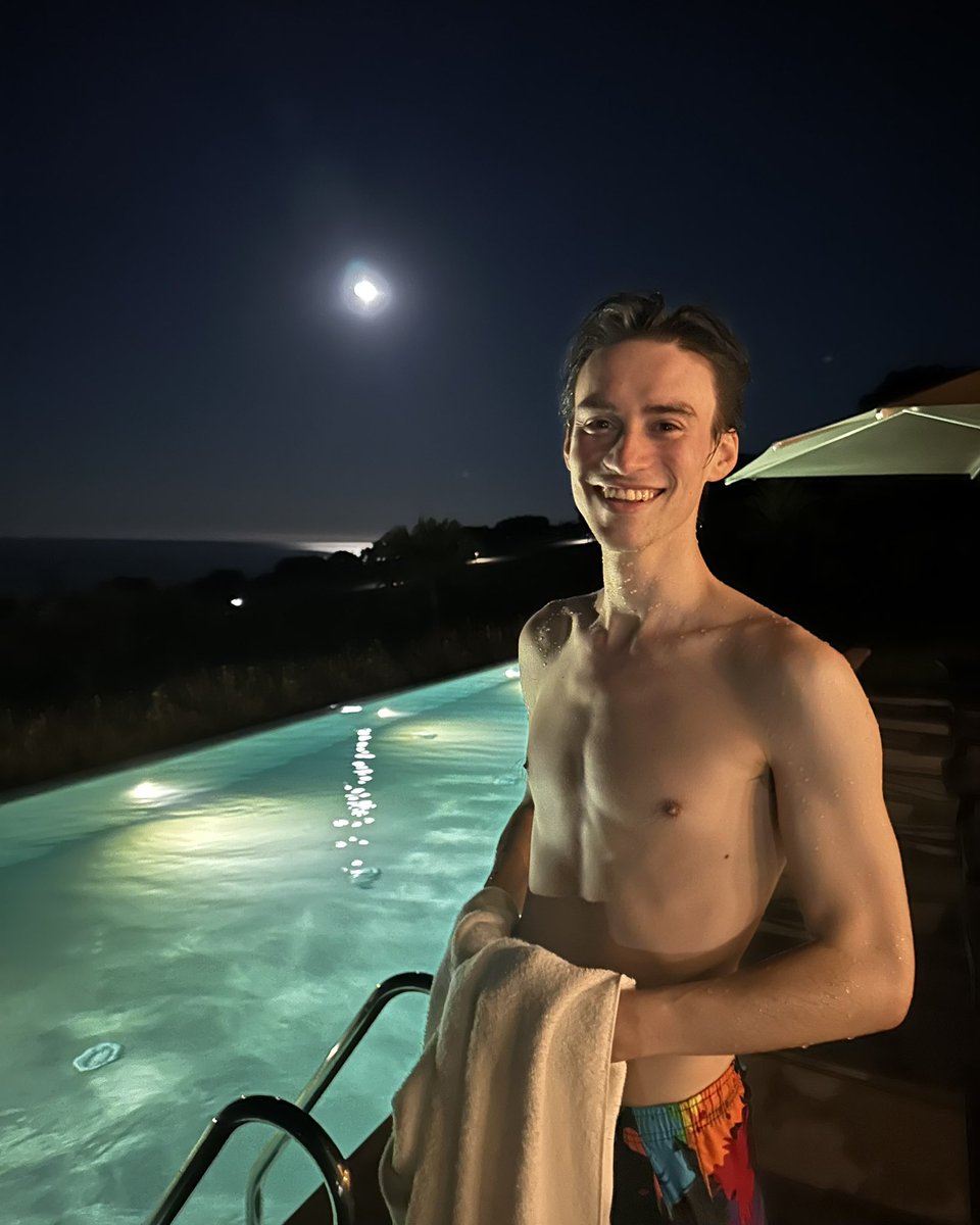 Thank you all for the lovely birthday wishes!!!!! I am 29 today 😊