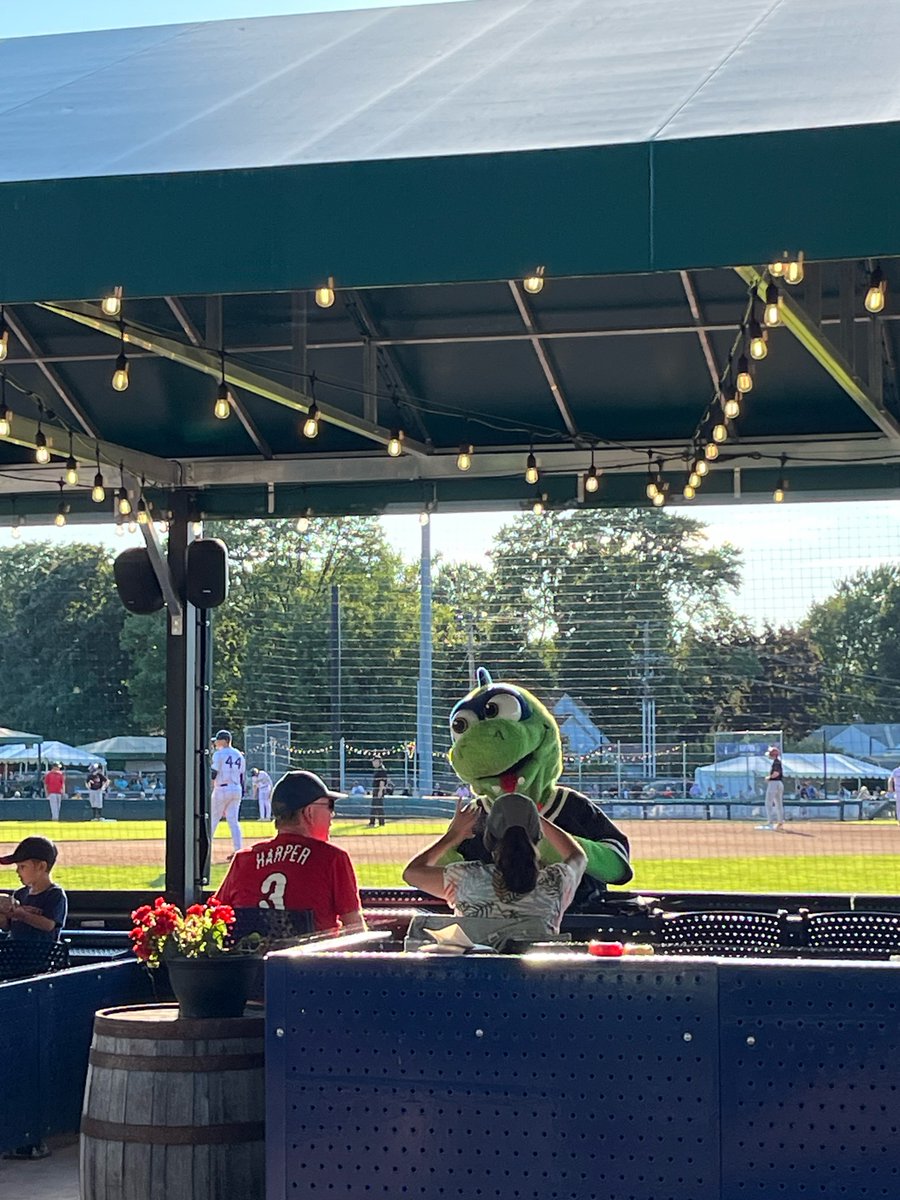 VTLabor's tweet photo. Thank you to the @VTLakeMonsters, employers, and job seekers who made last night's Baseball Job Fest a HUGE success!🌟 

We love to meet YOU where you're at...where should our next series of Job Fests be? Comment down below ⬇️

#ThinkVT #VTLakeMonsters #JobFest https://t.co/0Yz6A0vECO