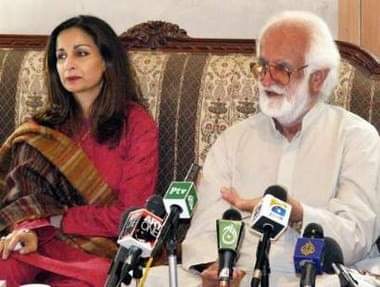 bugti_f's tweet photo. گوادر ماسٹر پلان کا مجھے علم نہیں ہے ـ مطالبے کے باوجود مجھے اس کی کاپی فراہم نہیں کی جارہی ـ مجھے لگتا ہے کچھ ایسا ہونے جارہا ہے جو بلوچوں کے قومی مفادات کے خلاف ہے"
 بلوچ رہنما نواب اکبر خان بگٹی (2005)
#Gawadarunilahore https://t.co/EEUW4mvYQM
