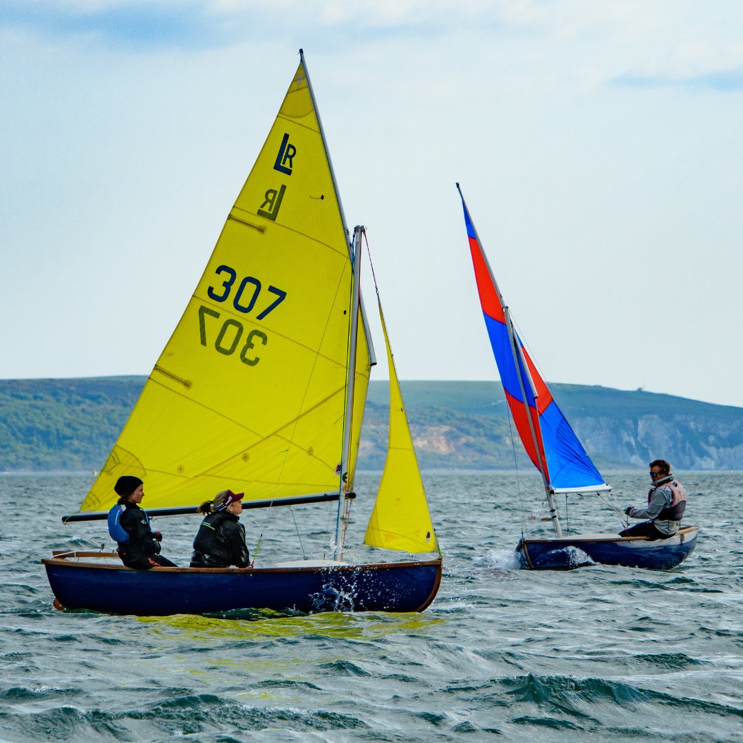 RLymYC's tweet image. If members want something to do on Sun 20th August, look no further! Entry is open for our annual Scow Figure of 8 Race. This 3-race series is free to enter, with the first warning signal at 12:57. Scows are  available to hire for £5. Enter now: ow.ly/wLtO50PqCkT  #teamlymo