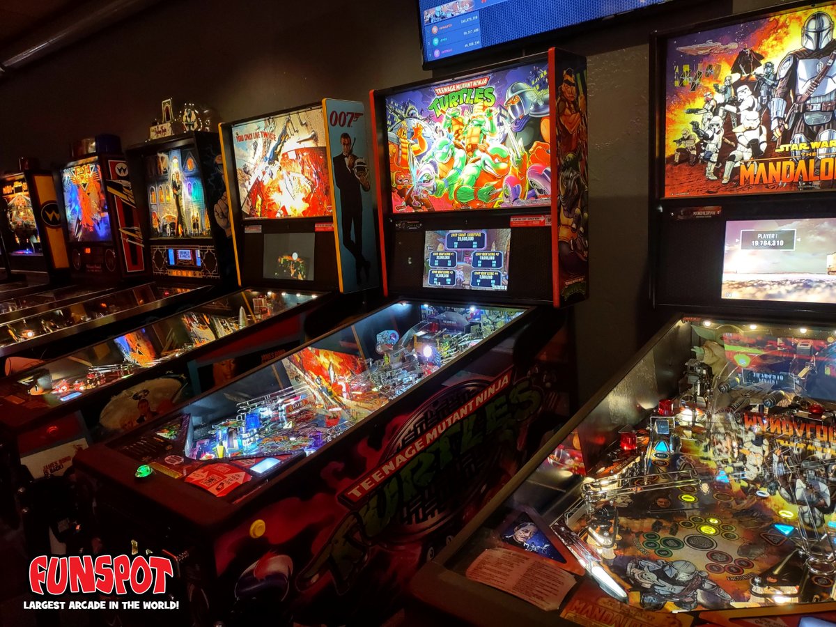 funspotnh's tweet photo. Cowabunga! ๐ข๐ Funspot just snagged a brand new Teenage Mutant Ninja Turtles Premium pinball by Stern! ๐น๏ธ๐ฅ It's on the floor and ready for play along with 41 other pinballs in our Pinball Outpost! Unleash your inner ninja turtle! โ๏ธ
#TMNT #PinballFun #ArcadeAction #FusnpotNH https://t.co/RRnEoMHiry