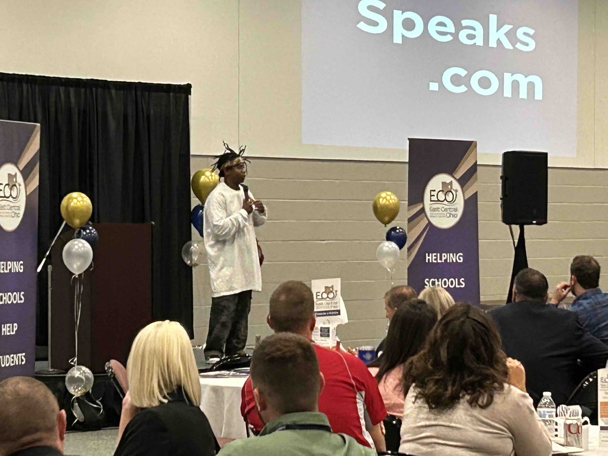 ecoesc's tweet photo. What an incredible day! Thank you to @DrSJHunt for giving ODE updates, @sherriedunlevy for inspiring us to EnVISION our future, and @docspeaks for teaching us to WALK the TALK! We are READY for this school year! #AdminKickOff2023 https://t.co/6hCwf2mblz
