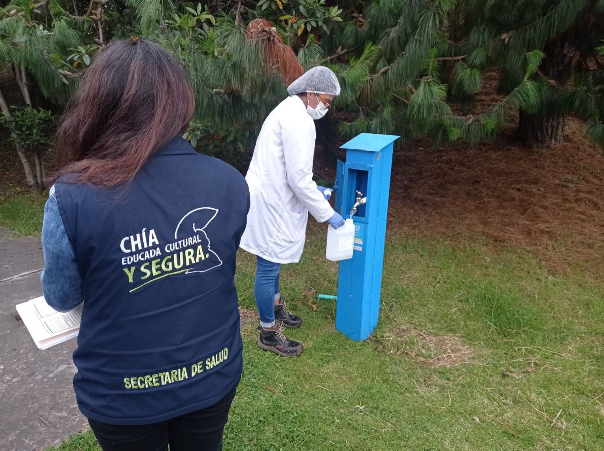 EMSERCHIA1's tweet photo. de muestreo con los que cuenta el municipio. La EAAB realizó el acompañamiento debido a que es el operador de la Planta de Tratamiento de Agua Potable-PTAP, Tibitoc, y quien suministra el agua potable mediante modalidad de agua en bloque. https://t.co/k4QPoU73Ui