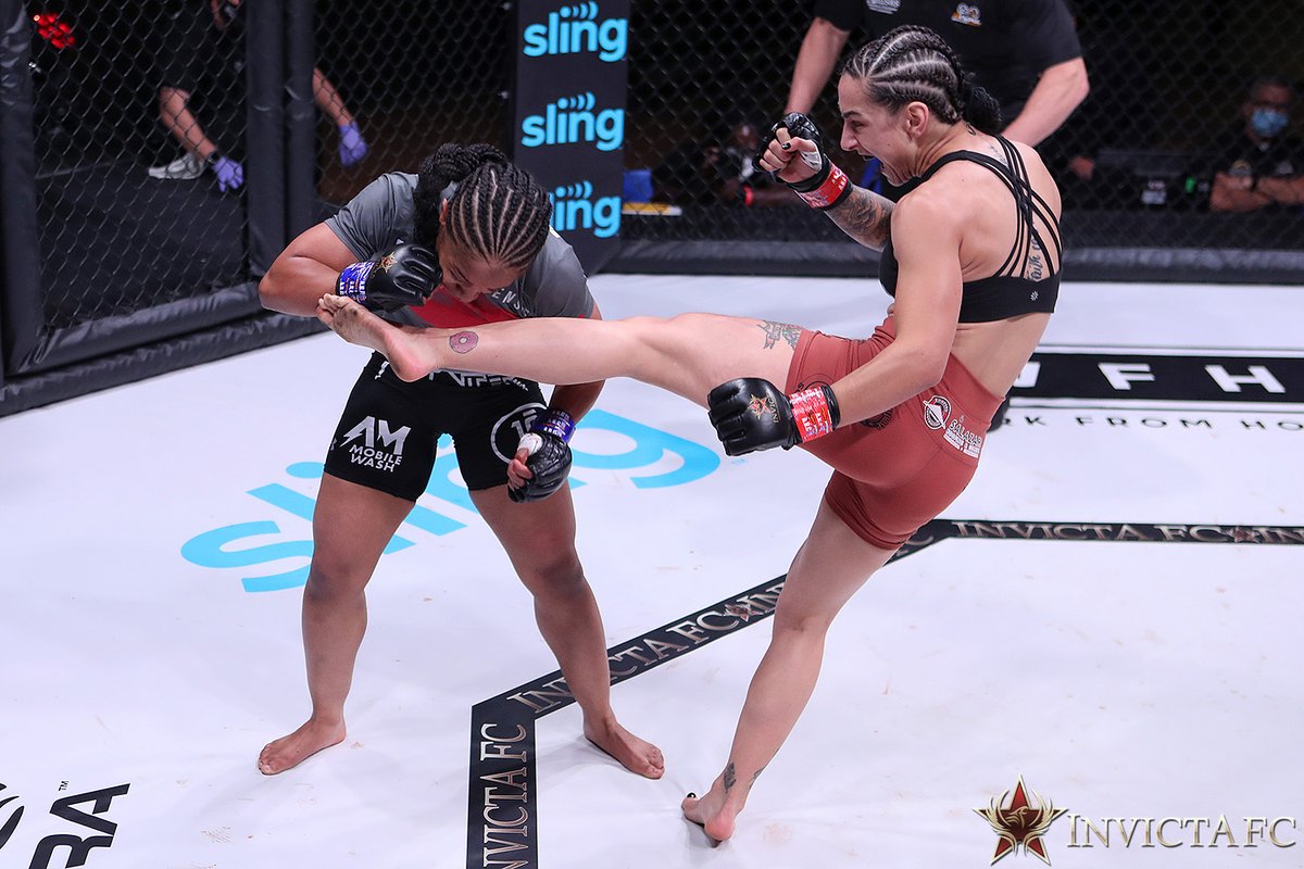InvictaFights's tweet photo. This month in #InvictaFC history: @emducote1 had one of the best KOs you'll ever see #InvictaFC44 (8/31/21), Pam Sorenson became featherweight champ #InvictaFC36 (8/9/19), @YanaKunitskaya became bantamweight champ and @lionheartjill made her debut at #InvictaFC25. (8/31/17). https://t.co/Jw7uqeLKqc