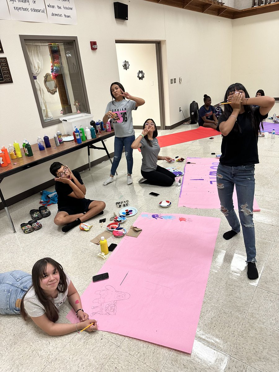 choir_bowie's tweet photo. We had a blast yesterday at our Poster Painting Party!! So happy to see a few of our 8th graders to help us get our room ready for the beginning of the year!!💜🎶 #bowiechoir @BowieMSOdessa @ECISD_FineArts https://t.co/3T5ex6Zkzb