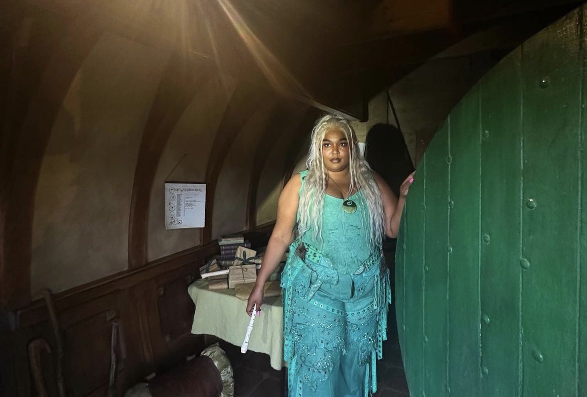 madhoematerial tweet media